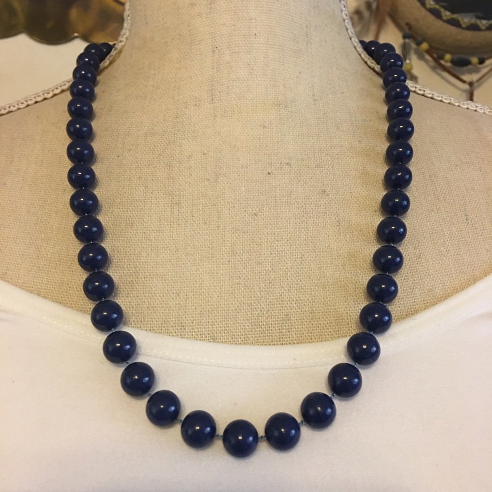 Vintage navy round plastic bead necklace